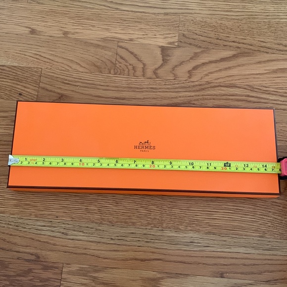 Hermes Tie Box with white Tissue paper inside - Picture 4 of 5